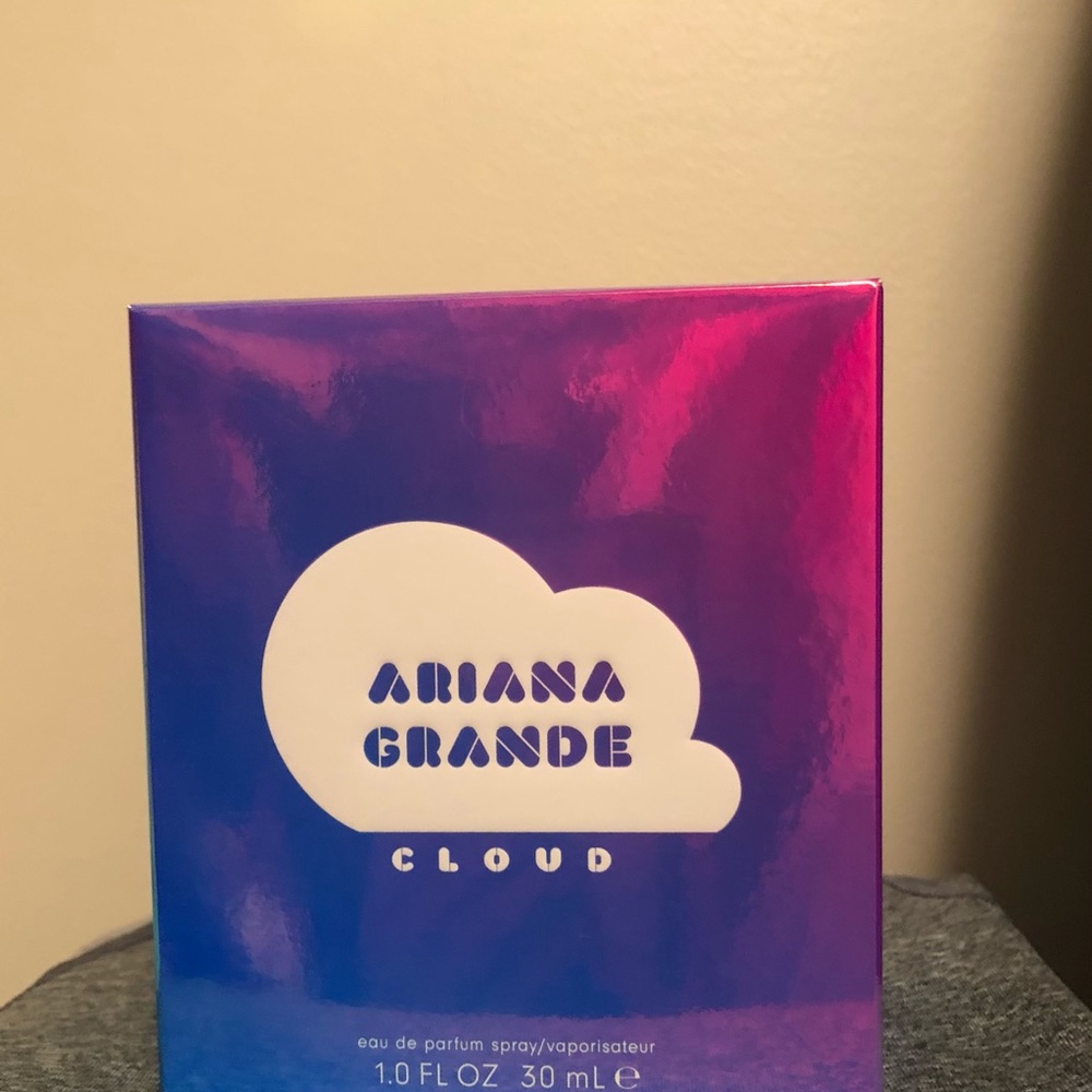 Ariana Grande Cloud
